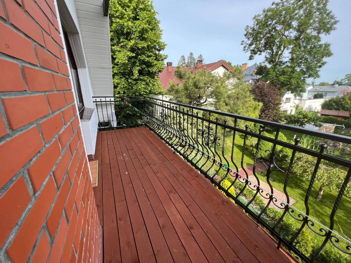 Garden 2 Z Pieknym Ogrodem I Tarasem